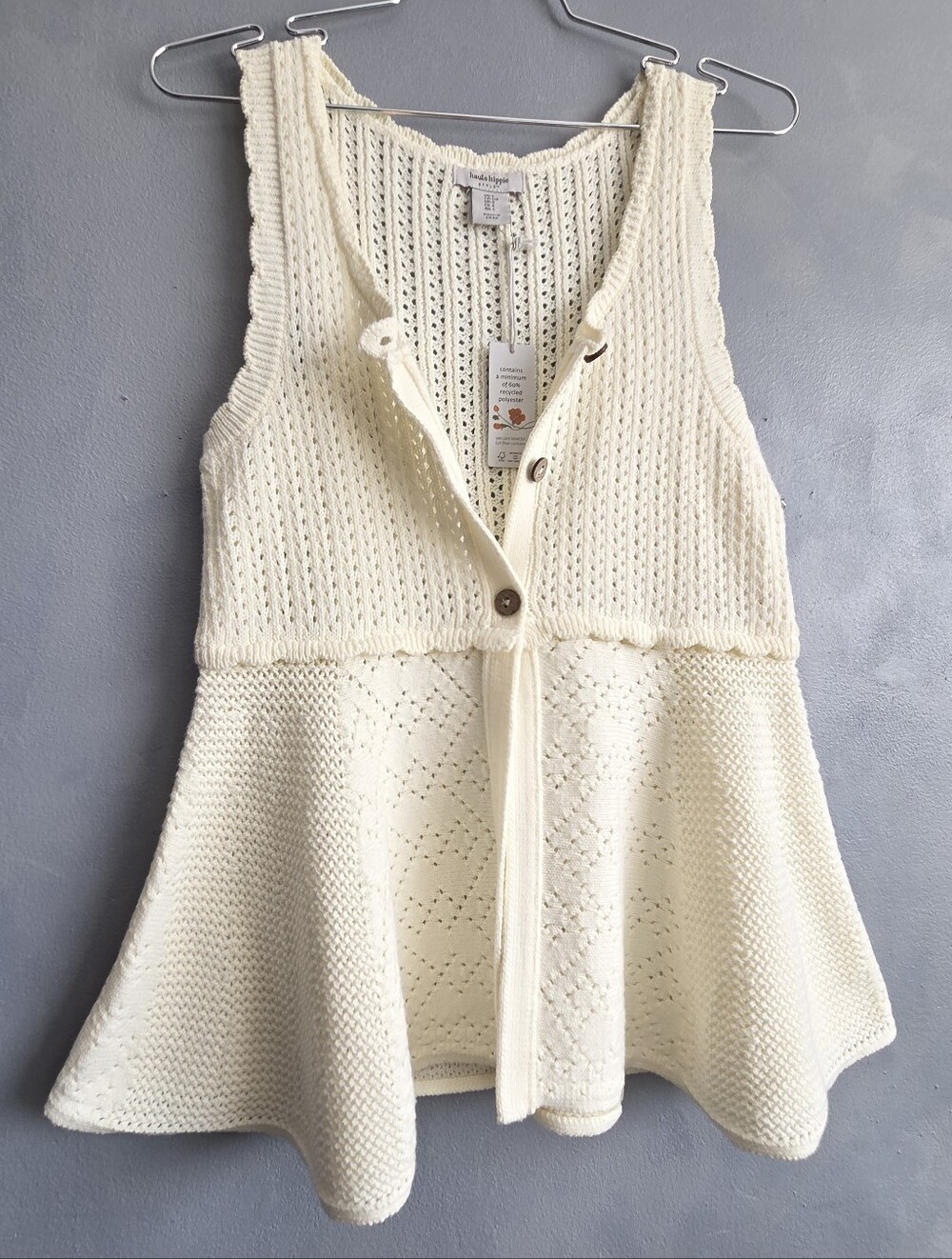 HAUTE HIPPIE KNITTED CREAM BUTTON-DOWN SLEEVELESS TOP SIZE SMALL, NWT